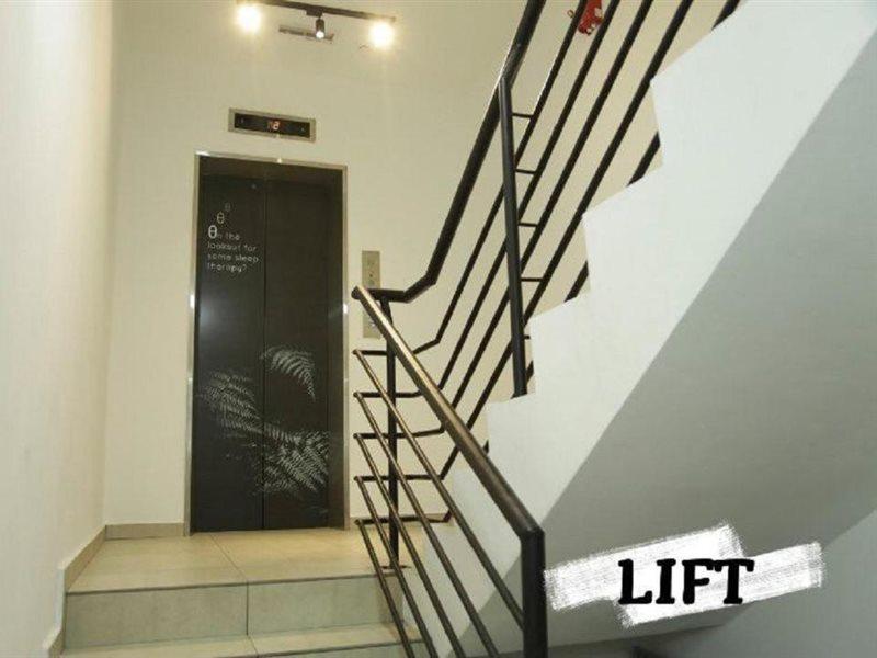 Z Hotel Ara Damansara, Lrt, Mall, Airport Петалинг Джая Екстериор снимка